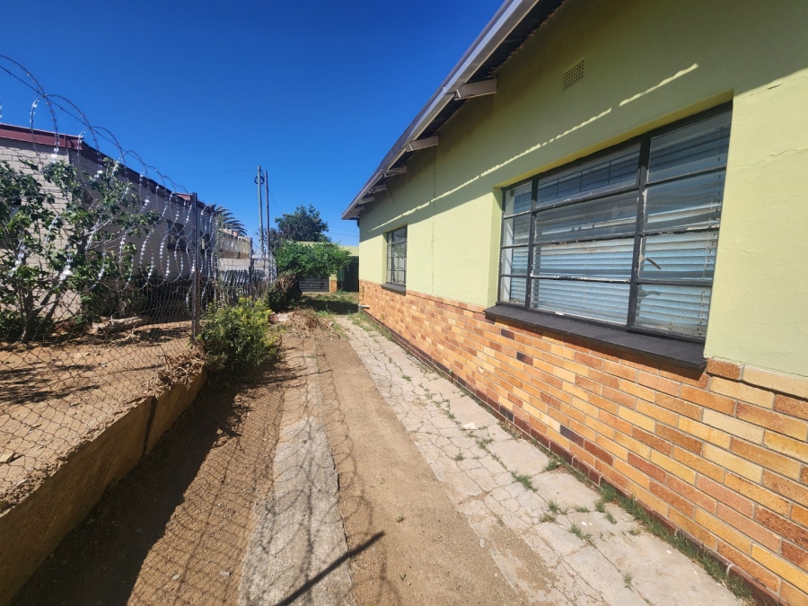  Bedroom Property for Sale in Kroonheuwel Free State